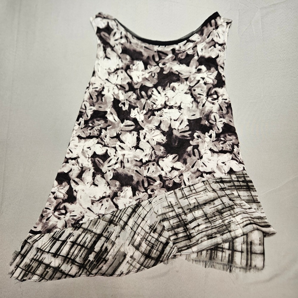 Simply Vera Vera Wang Tank Top Womens Medium Black White Floral Asymmetric Hem